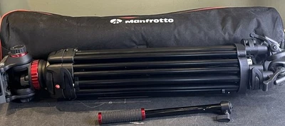 MANFROTTO 546B ALUMINUM TRIPOD WITH MVH502A PRO VIDEO HEAD - Image 1 of 4