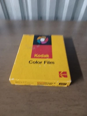 Kodak Vericolor II Professional Type S Film 4 x 5 4107 Open Box About 8 Sheets.  - Image 1 of 4
