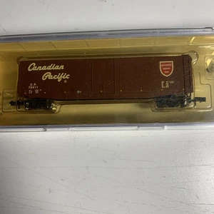 Roundhouse Spur N Canadian Pacific 81911 Plug Door Box Car Modelleisenbahn. - Bild 1 von 2