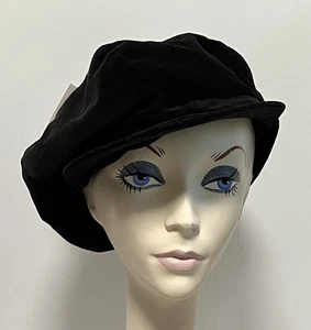 NWT Dorfman Pacific • BLACK Velveteen Newsboy Cap • Vintage 1990s/2000s • Lined - Picture 1 of 2