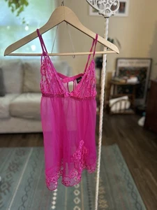 Frederick's of Hollywood camicia in pizzo rosa vibrante - Foto 1 di 6