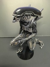 NECA Superman vs Alien Xenomorph Warrior (alien figure)