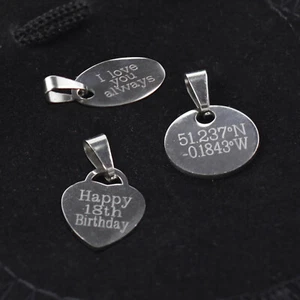 Etiquetas de metal de joyería grabadas personalizadas, FAVOR DE BODA, regalo de damas de honor - Imagen 1 de 9