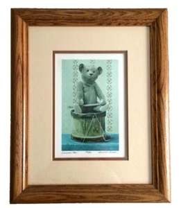 Gerald Lubeck Drummer Bear Lápiz Firmado Ltd # Enmarcado De Colección Litografía Impresión 8308 - Imagen 1 de 12