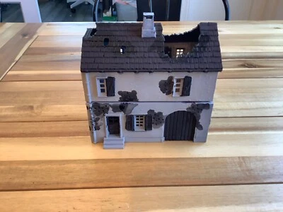 28mm or 1/56  Painted Damaged French House w/ Full Interior. #3 - Image 1 of 4