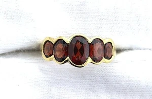 10Kt REAL Yellow Gold Oval Garnet Gemstone Gem Stone Ladies Ring EBS199R67 - Picture 1 of 3