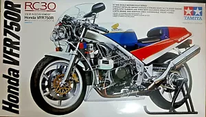 Honda VFR750R RC30 - Tamiya Kit 1:12 14057 - Nuovo - Foto 1 di 6
