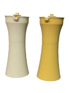 Vintage Tupperware olio e aceto con coperchi sottovuoto USA Harvest Gold EVC - Foto 1 di 5