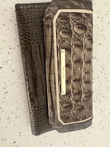 brahmin-brown-wallets-for-women Padua He doesn't have a pencil. - Picture 1 of 5