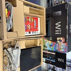 Nintendo Wii Super Mario Bros Black Console Holiday Bundle - Picture 1 of 8