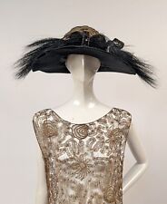 ELEGANT EDWARDIAN TEENS GOLD LAME WIDE BRIM HAT W PLEAT SILK + FEATHER + PIN