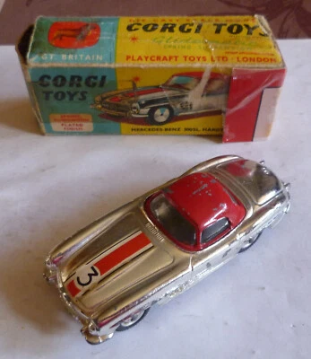 Corgi Toys Mercedes Benz 300SL Hardtop - Photo 1/4