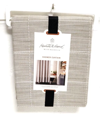 Cortina de ducha de tela tejida con líneas de rejilla cosidas tostado/blanco - hogar y mano Foto 1 de 4