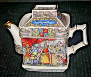 Sadler Porcelain Tea Pot King Arthur Queen Guinevere & Sir Lancelot Made England - Picture 1 of 6