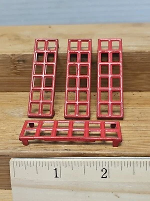 4 Lionel 114-39 Small Red End Window 2 X 6 Pane - Image 1 of 2