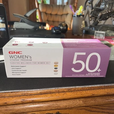 GNC Feminino 30+ Vitapak multivitamínico estresse, suporte ósseo para a pele 5 polegadas  - Imagem 1 de 2