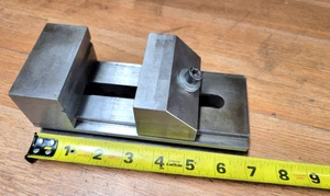 TORNILLO MACHINEST PARA FABRICANTES DE HERRAMIENTAS 3" X 7" CON TAPA DE 3-1/2". - Imagen 1 de 5