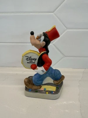 RARO De Colección Disney En Desfile - Estatuilla Estatua Cerámica Goofy - Schmid Foto 1 de 4