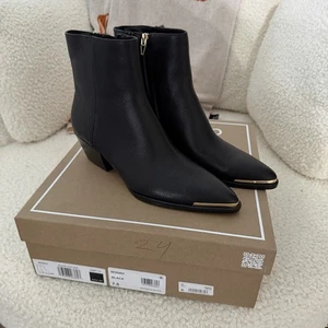 Dolce Vita Nonah Black Leather Womens Ankle Boots US Size 7.5 New - Picture 1 of 7