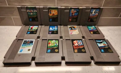 NES Caja Negra Lote de 12 Patos Caza Golf Metroid Slalom Fútbol Super Mario 5 Tornillos Foto 1 de 4