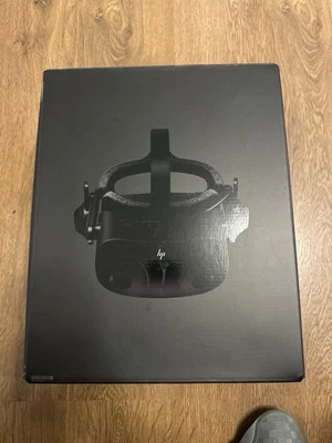 HP VR Brille mit 2 Controller - Schwarz - OVP Top Zustand alle Kabel dabei  - Bild 1 von 4