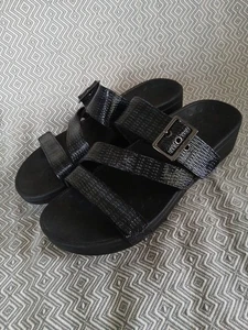 Vionic Womens Pacific Rio Black Strappy Wedge Sandals Size 9 Great Condition  - Picture 1 of 12