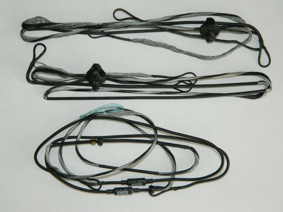 Bowtech Fanatic 2.0 29" Bow String and Cable Set-  Fanatic 2.0 29" ONLY - Image 1 of 1