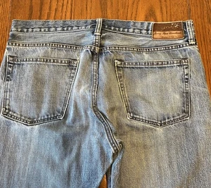 Pantalones de mezclilla rectos J Crew 770 para hombre talla 34x32 lavado claro, agujero rodilla izquierda - Imagen 1 de 10