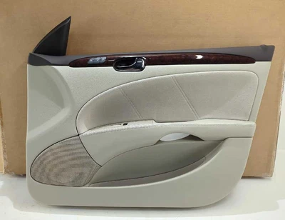 New OEM GM RH Front Door Trim Panel 2006-2011 Buick Lucerne Shale Suede 20938149 - Image 1 of 4