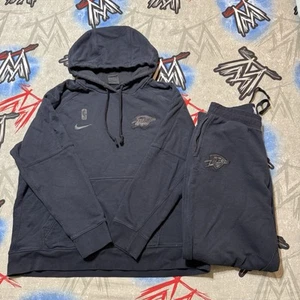 OKC Thunder Team Issued Warm Up Uomo XL Nike Nero Felpa con Cappuccio/Pantaloni - Foto 1 di 11