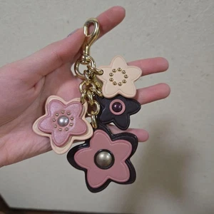 Coach Blume Schlüsselanhänger Schlüsselring Taschenanhänger echt rosa Top Zustand - Bild 1 von 12
