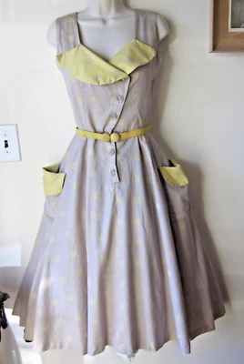 Vintage 1940s Hand Made Full Skirt Dress w/Side Pockets~Belt~Grey-Yellow Sz Sm - Image 1 of 4