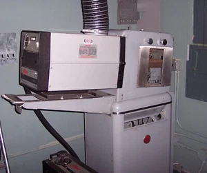 16MM EASTMAN 16mm Sound Projector MODEL 25 w/ Strong Xenon & PS - Picture 1 of 4