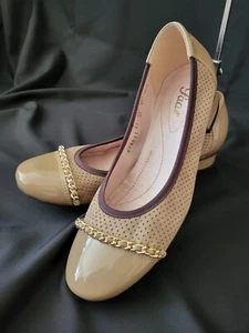 Paar brand, Genuine Leather European Shoes 1" Heel Pumps With Gold Accents - Picture 1 of 7