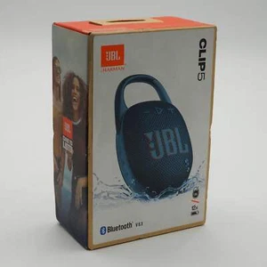 New JBL Clip 5 Ultra-Portable, Waterproof & Dustproof Bluetooth Speaker Blue - Photo 1 sur 3