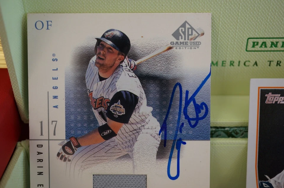 HAND SIGNED UPPER DECK AUTHENTIC FABRIC DE Angels Baseball Card Darin Erstad  - Image 1 of 1