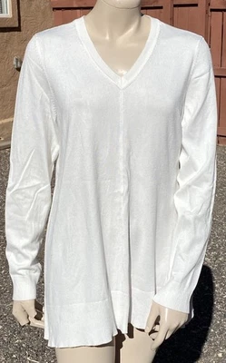 DKNY Large Women's Sweater - Image 1 of 4