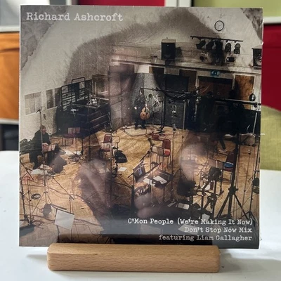 RICHARD ASHCROFT FEAT LIAM GALLAGHER - C'MON PEOPLE - 7" P/S  SINGLE - COPY 2948 - Image 1 of 2