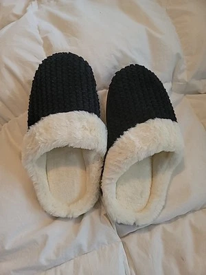 Acogedoras pantuflas de goma forradas de lana para mujer 38 39 7-8 azules nuevas sin etiquetas Foto 1 de 4