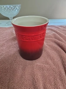 Le Creuset Stoneware Ombré Red Cerise 6” Large 2.75 Qt Utensil Crock Holder - Picture 1 of 6