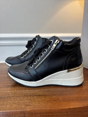 Zapatilla deportiva de cuero con cordones/crebilla ALDO para mujer Foto 1 de 4