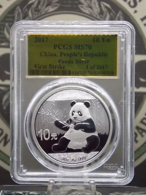 China 2017 30 g .999 Silver Panda 10yn graduación profesional MS70 #310 etiqueta dorada First Strike Foto 1 de 4