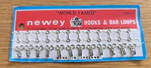 Vintage Paket Newey 12 Haken & Ösen Verschlüsse Made In England Größe 2 Nähen Basteln - Bild 1 von 2