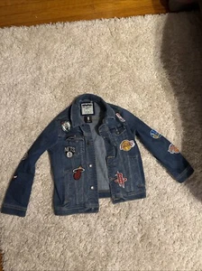 Abercrombie Kids Demin Jean Jacket  Basketball NBA Logo Patches Girls SIZE 11/12 - Picture 1 of 5