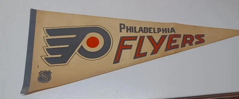 Vintage NHL Hockey Philadelphia Flyers 1980's Classic Logo Licensed Felt Pennant Cover
