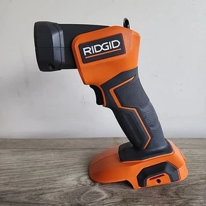 RIDGID R8695 18V LED Flashlight/Work Light 400 Lumen Retractable Hook TOOL ONLY - Picture 1 of 14