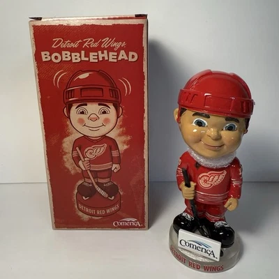 Detroit Red Wings Vintage Style Bobblehead SGA 11/7/25 Game - Image 1 of 4