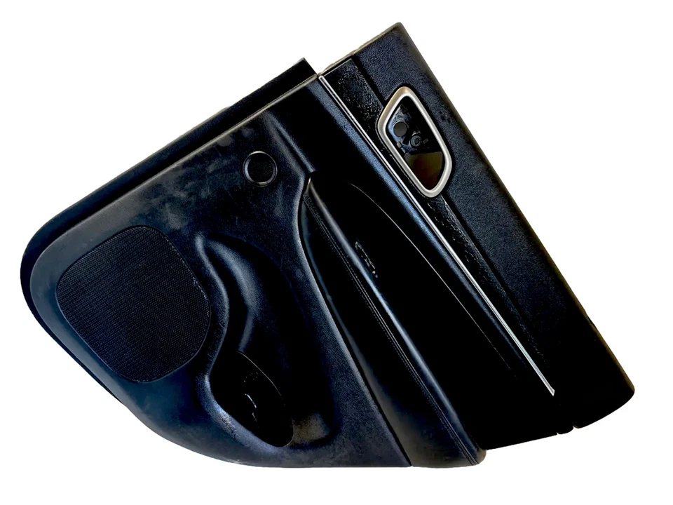 Jeep Grand Cherokee Cubierta de puerta trasera derecha cuero negro 62662D 2012 - Imagen 1 de 4