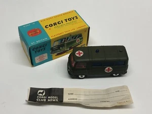original Corgi Toys 354 MILITARY AMBULANCE die-cast in original box - Picture 1 of 11