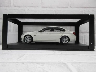 1:18 BMW 3er 3 Series Sedan F30 Alpine White Dealer Authentic Model CHN - Image 1 of 4